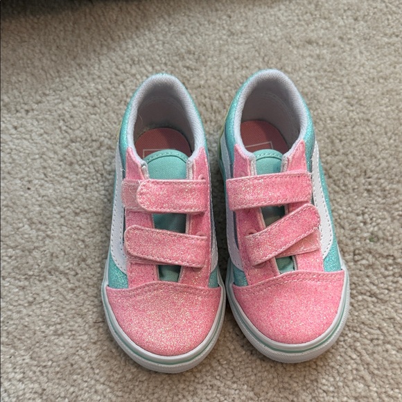 Vans Other - Girls glittery vans shoe sz 7 NWT